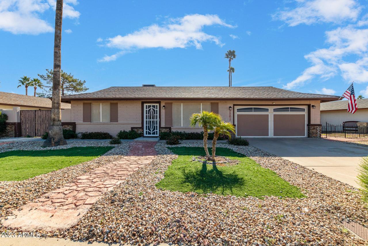 5561 W Saint John Rd., Glendale, AZ 85308