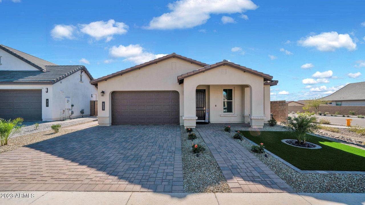 6953 W Maya Way, Peoria, AZ 85383