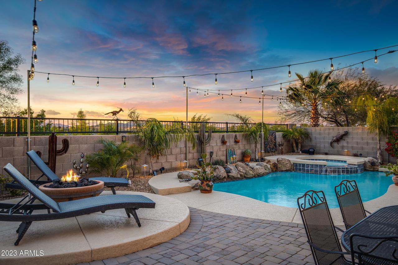 27594 N Amira Way, San Tan Valley, AZ 85143