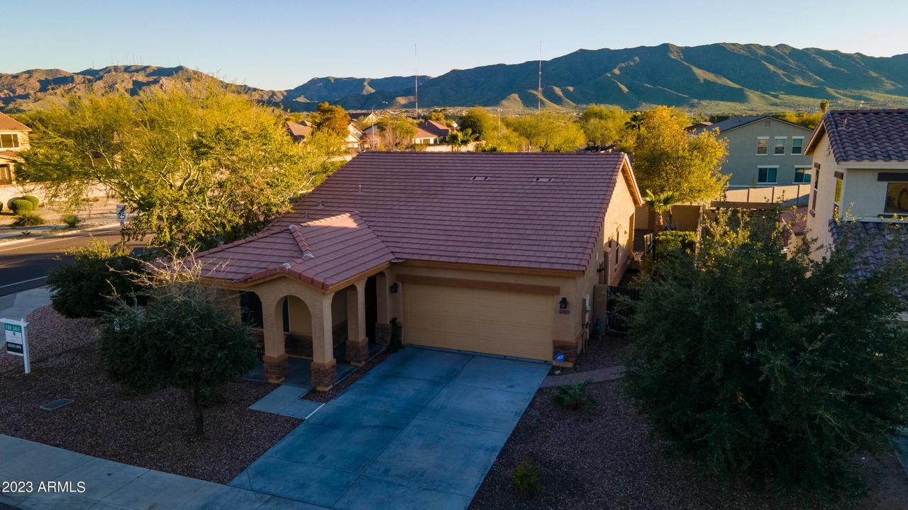 2303 W Desert Ln., Phoenix, AZ 85041