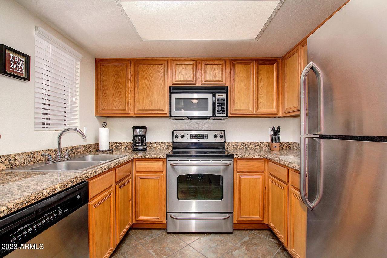 5757 W Eugie Ave. #2077, Glendale, AZ 85304