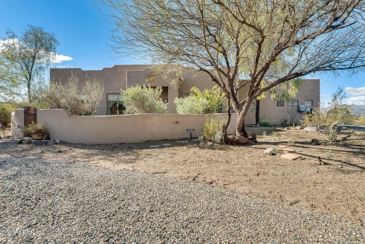 33350 S Siesta Tr., Black Canyon City, AZ 85324