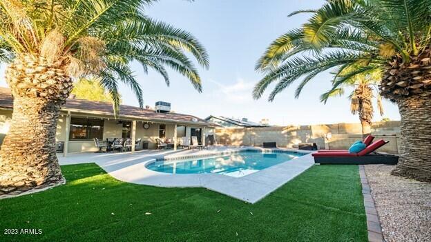 1017 E Taro Ln., Phoenix, AZ 85024