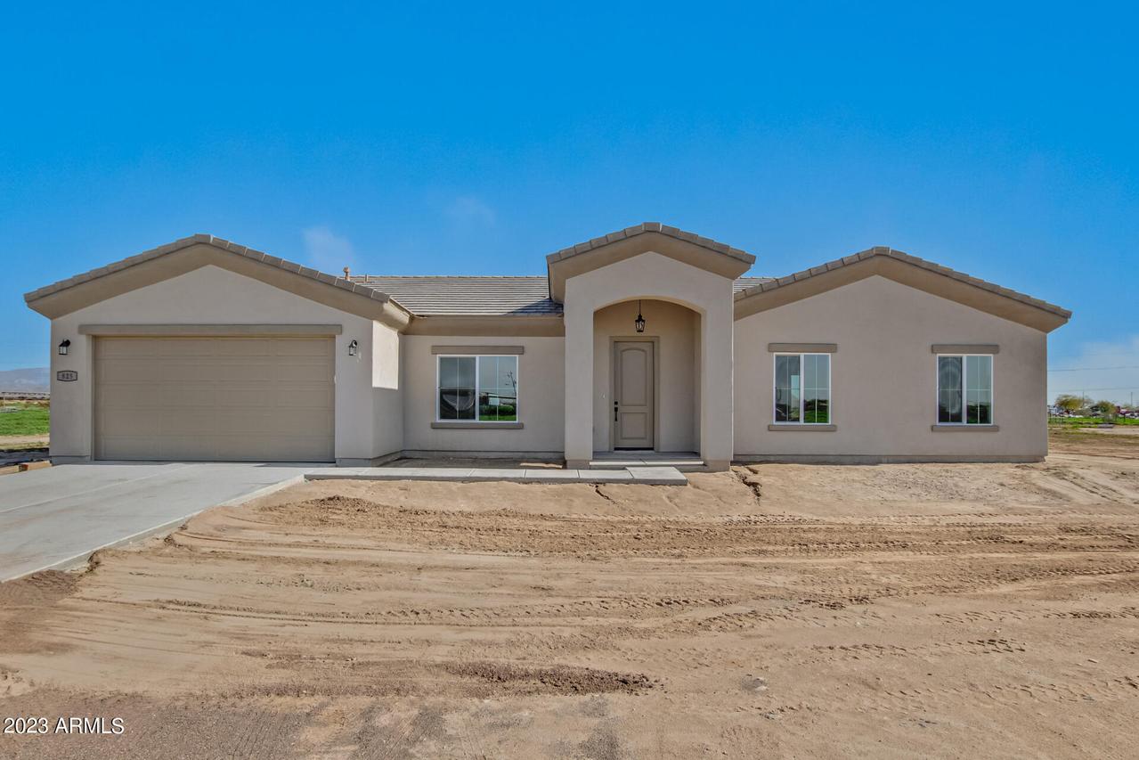 825 N 297th Dr., Buckeye, AZ 85396