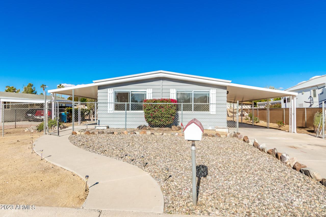 424 E Charleston Ave., Phoenix, AZ 85022