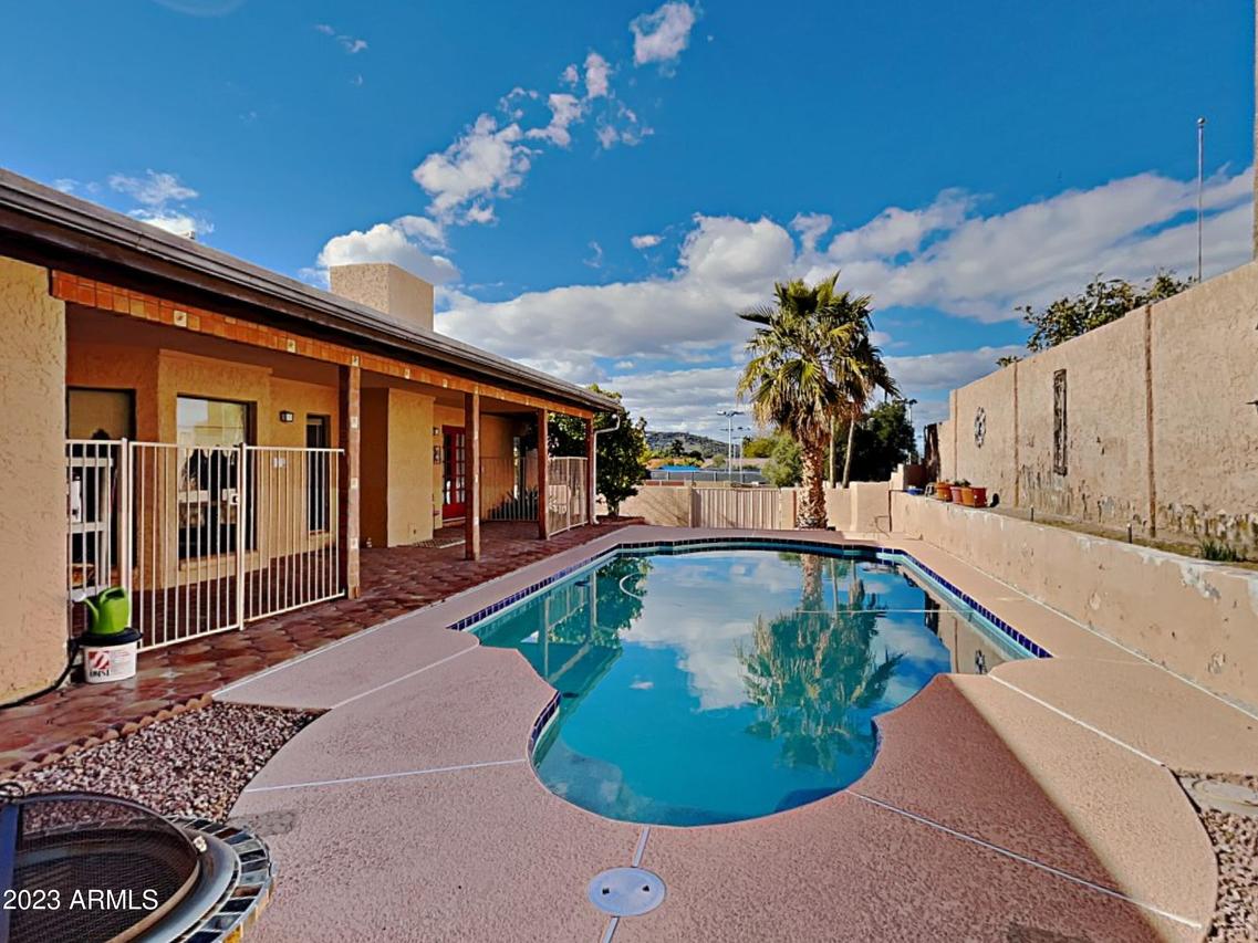 12653 N 2nd Pl., Phoenix, AZ 85022