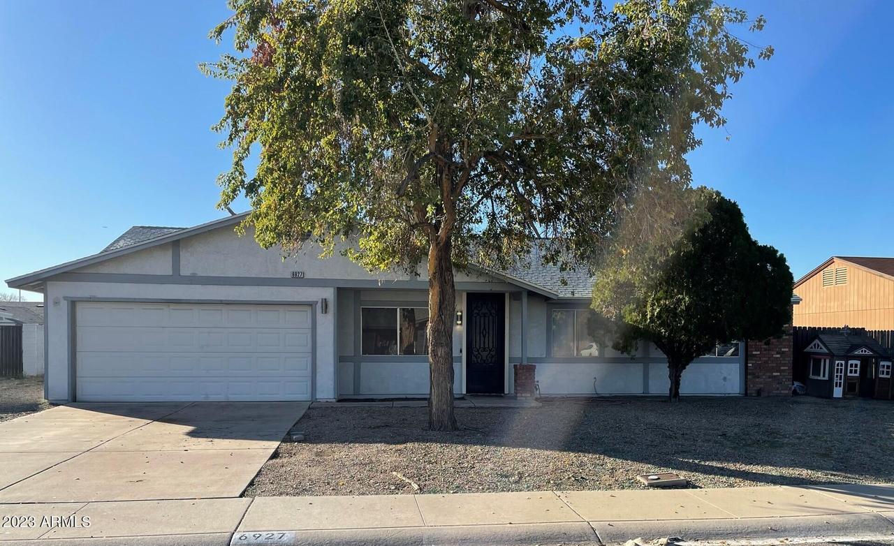 6927 W Canterbury Dr., Peoria, AZ 85345