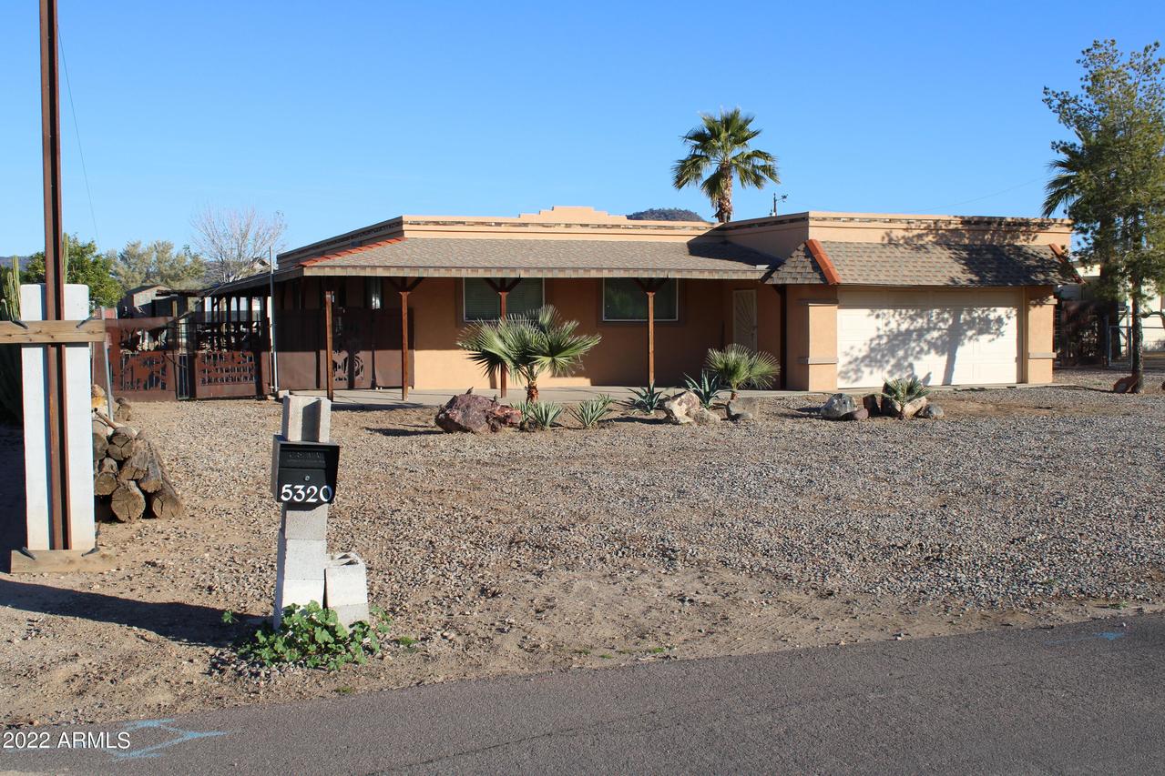 5320 W Wescott Dr., Glendale, AZ 85308