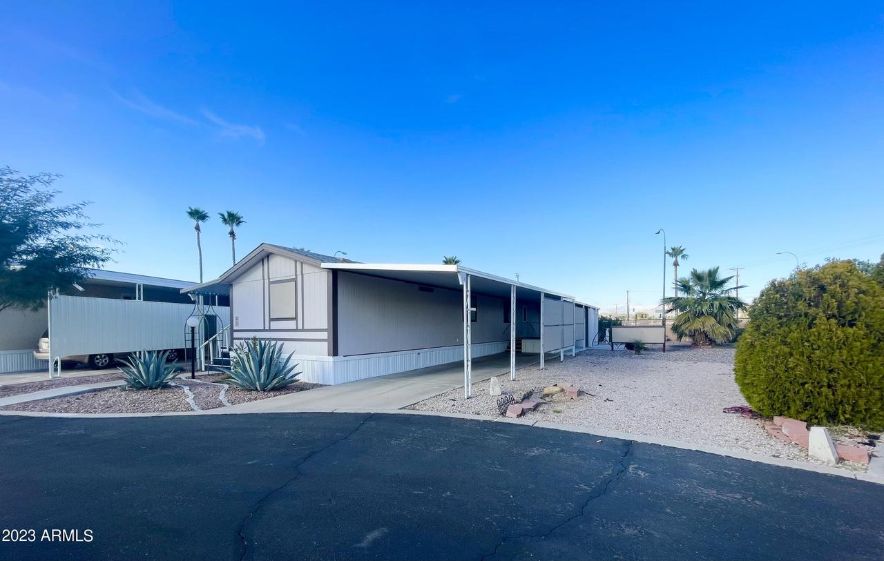 652 S Ellsworth Rd. #3, Mesa, AZ 85208