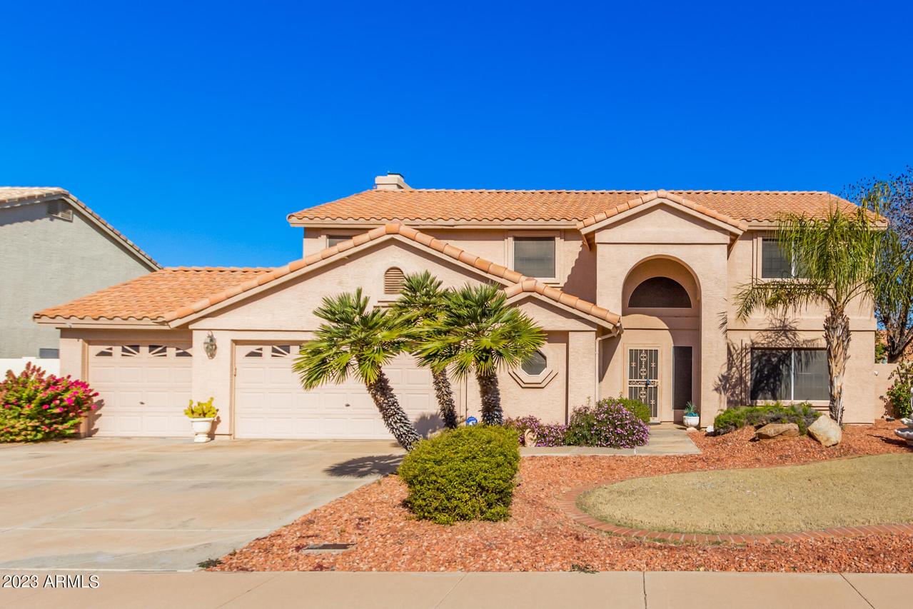 7624 W Country Gables Dr., Peoria, AZ 85381