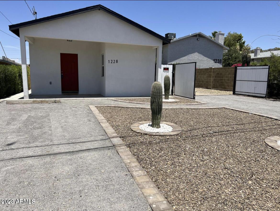 1228 E Vogel Ave., Phoenix, AZ 85020