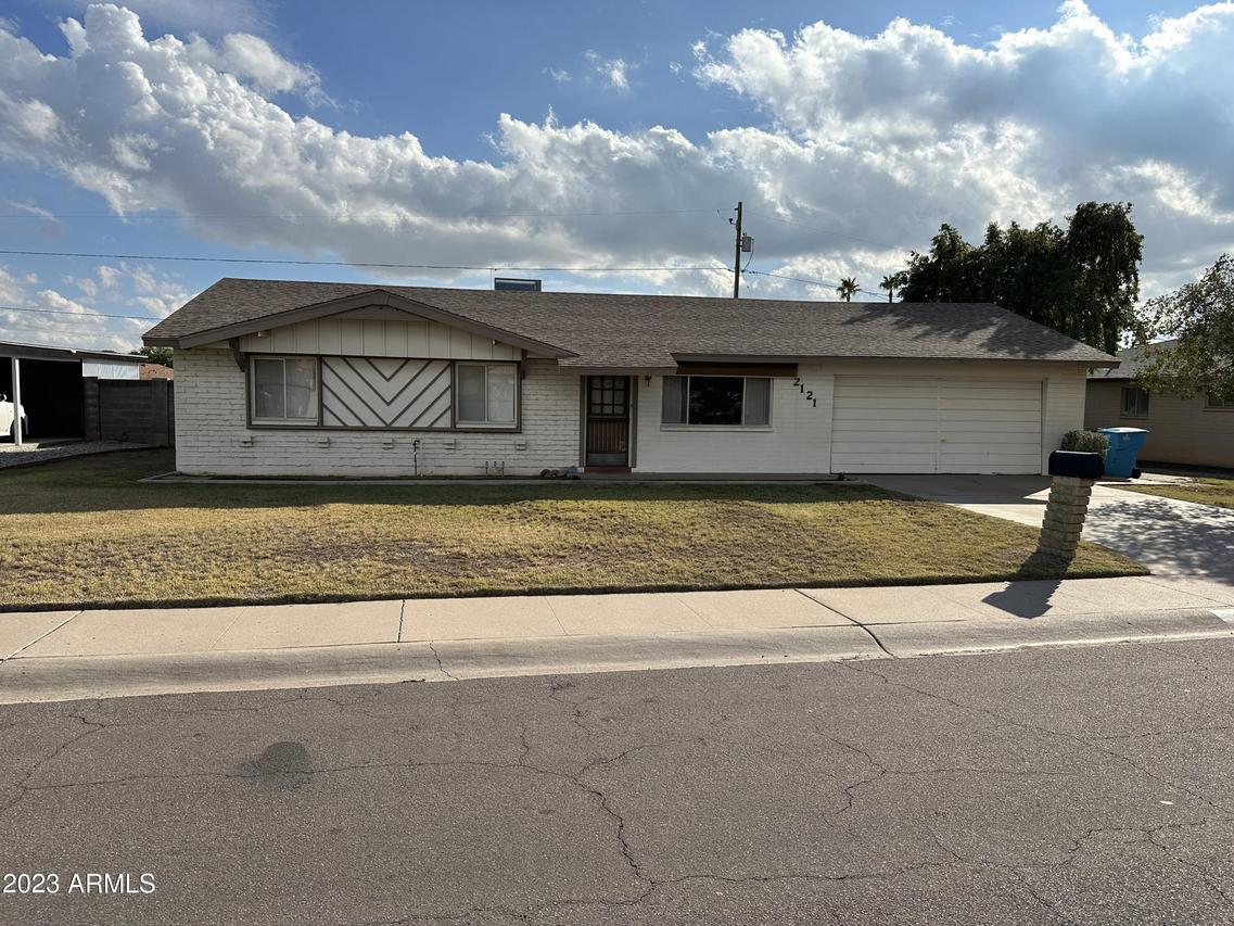 2121 W Meadow Dr., Phoenix, AZ 85023