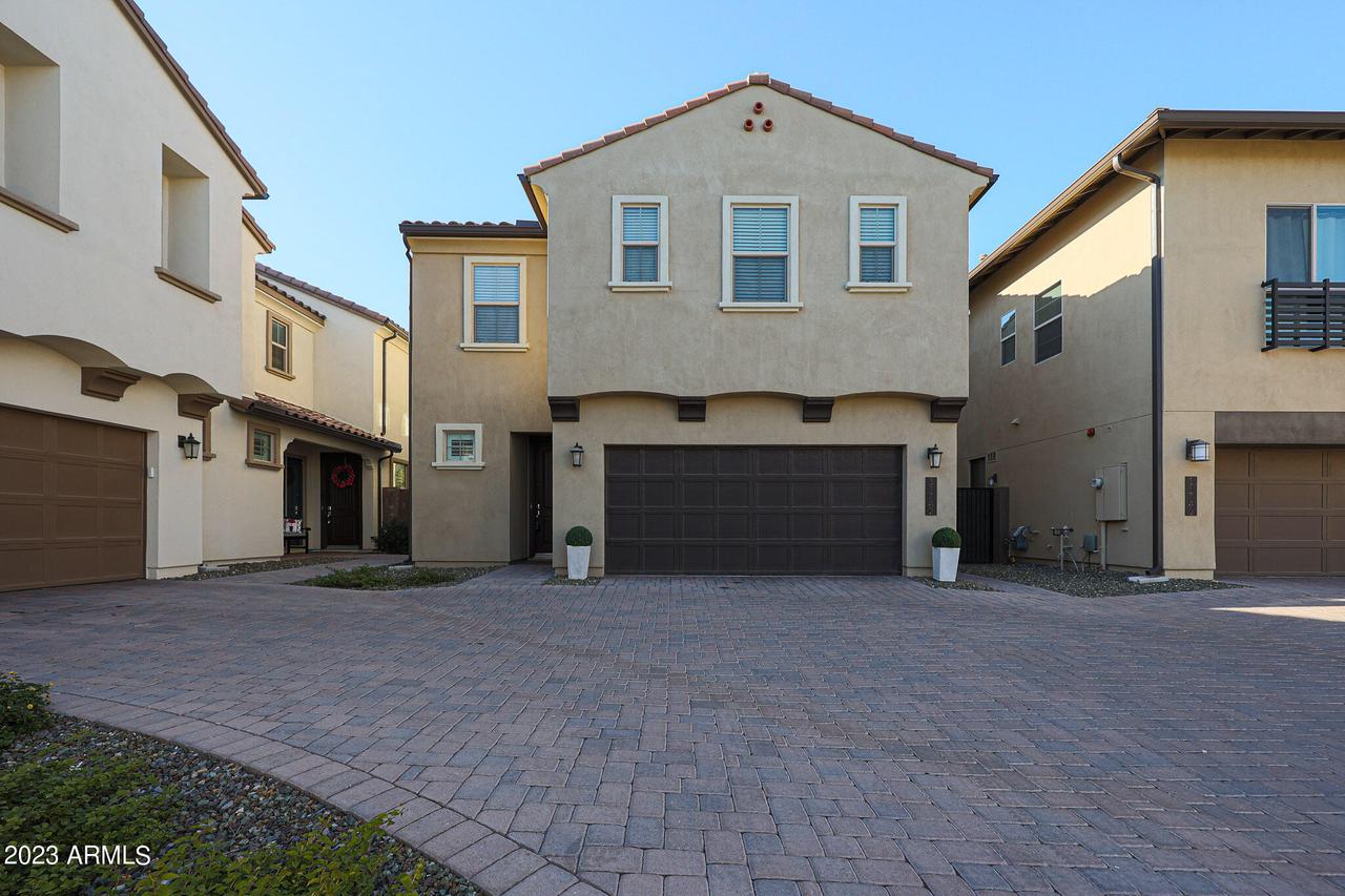 31742 N 24th Dr., Phoenix, AZ 85085