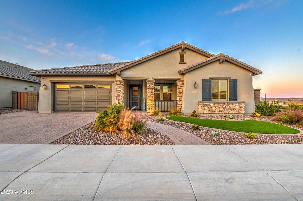 2998 W Horseshoe Dr., Queen Creek, AZ 85144