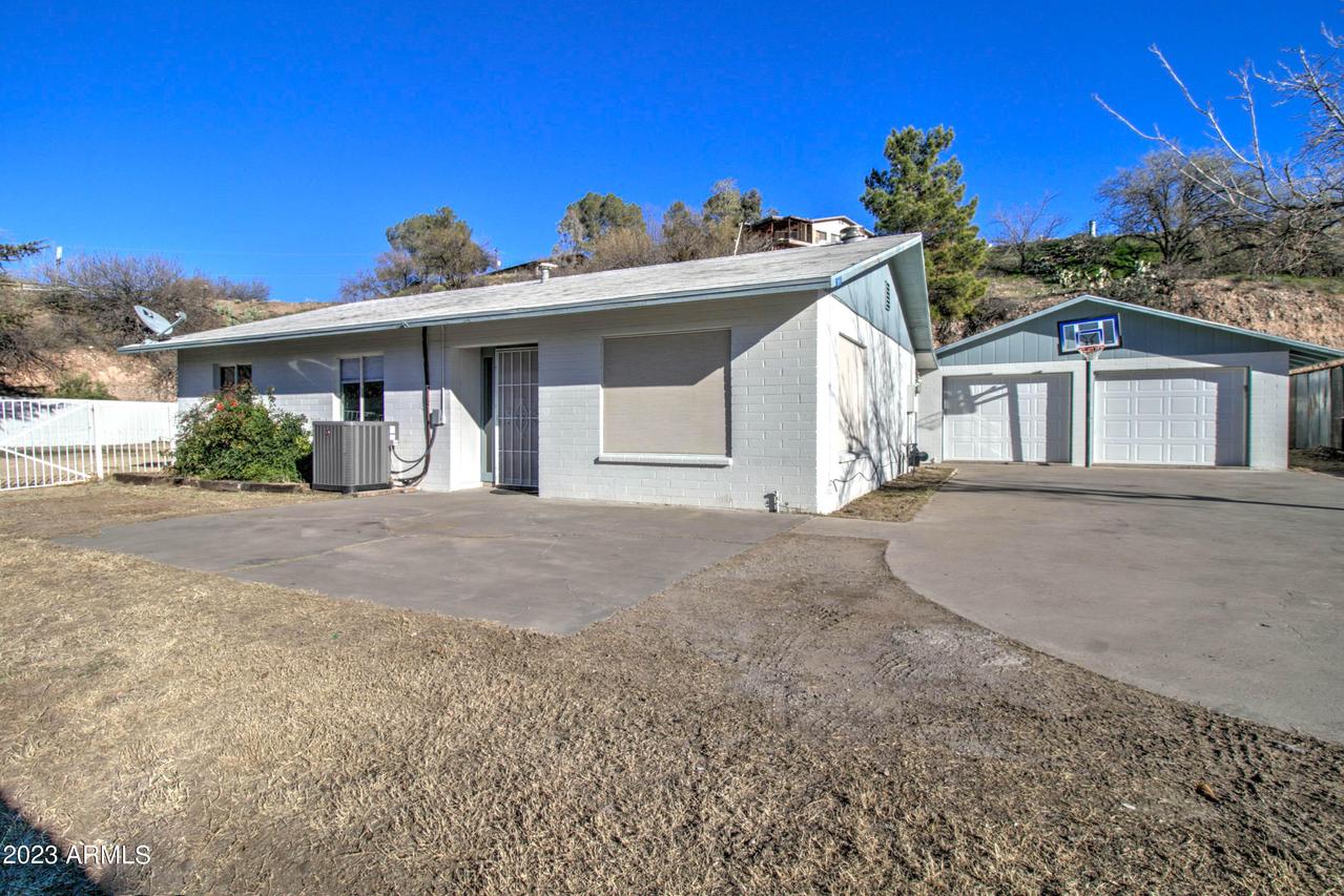 664 E Prickly Pear Dr., Globe, AZ 85501