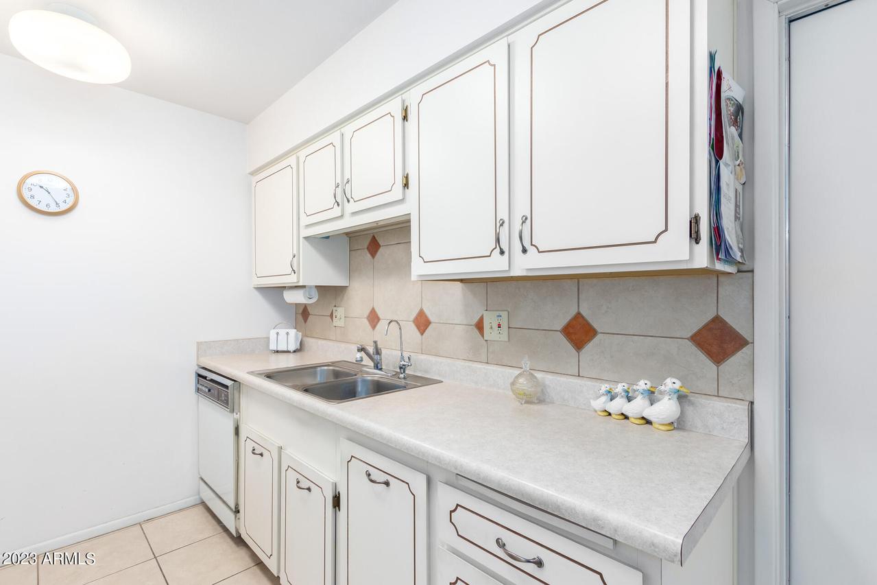 10457 W Highwood Ln., Sun City, AZ 85373