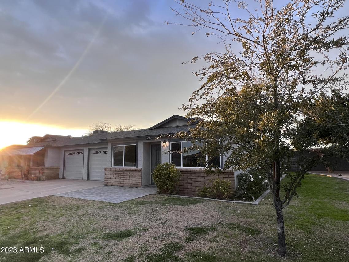 10210 N 97th Dr. #B, Peoria, AZ 85345