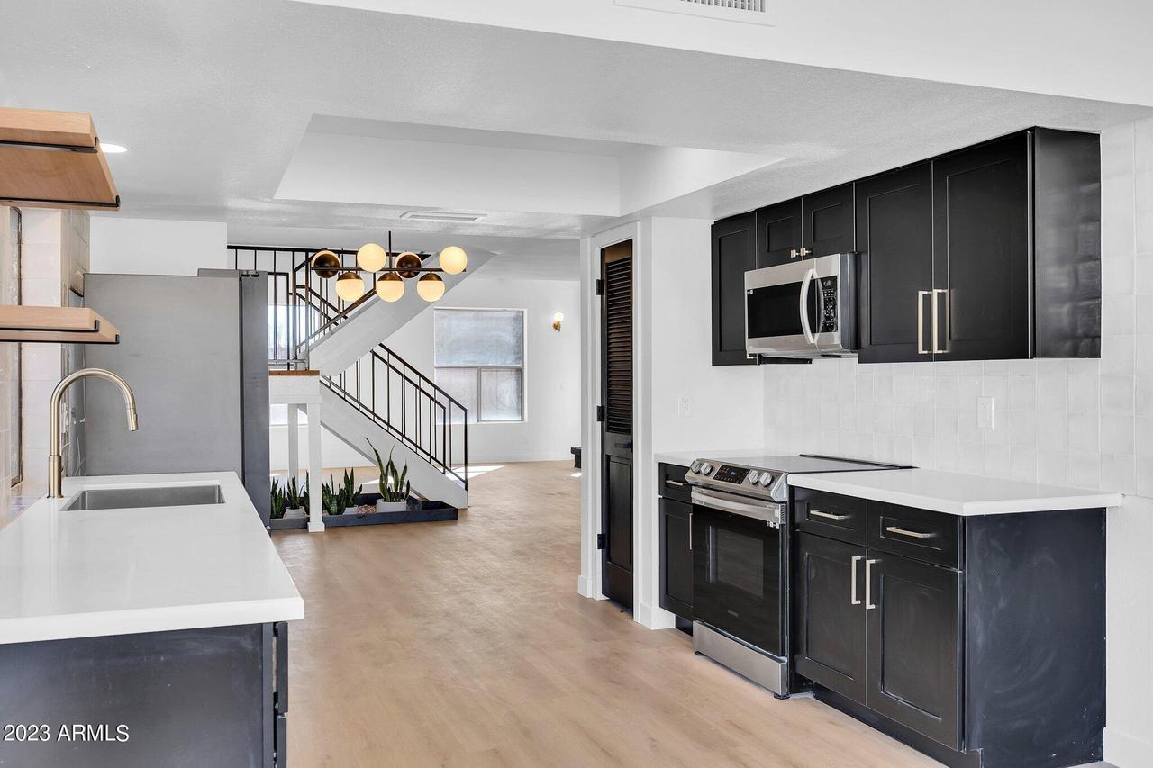 2025 W Navarro Ave., Mesa, AZ 85202