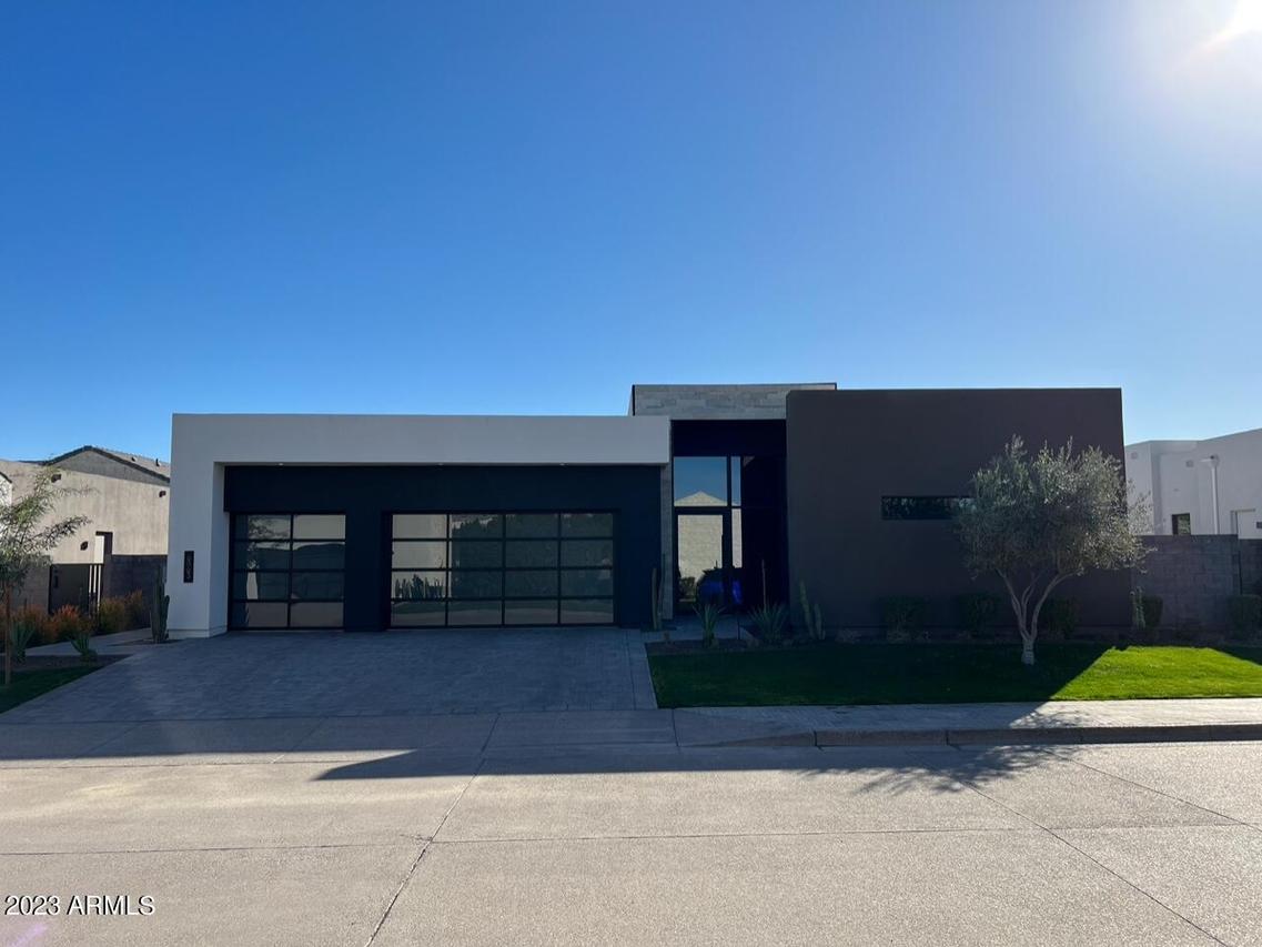 6863 E Joshua Tree Ln., Paradise Valley, AZ 85253