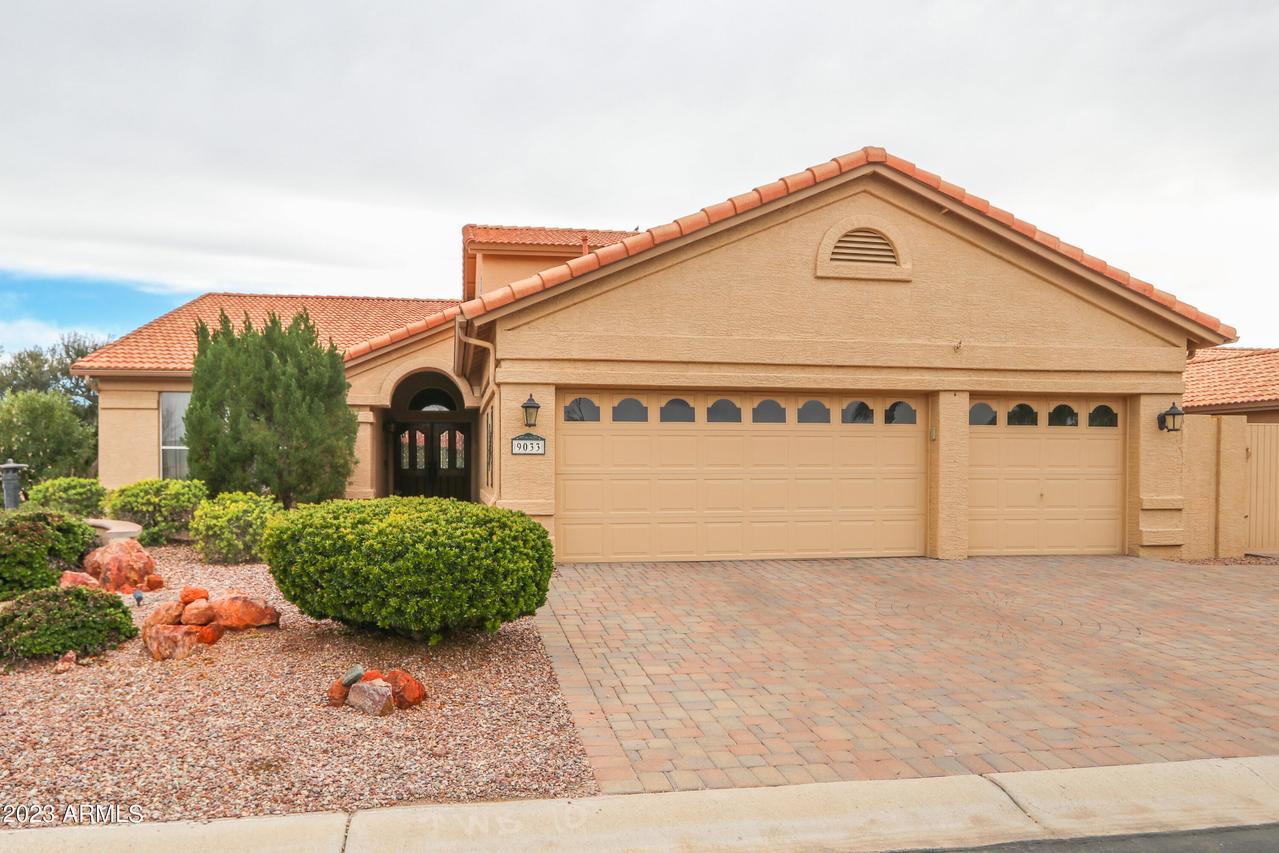 9033 E Emerald Dr., Sun Lakes, AZ 85248