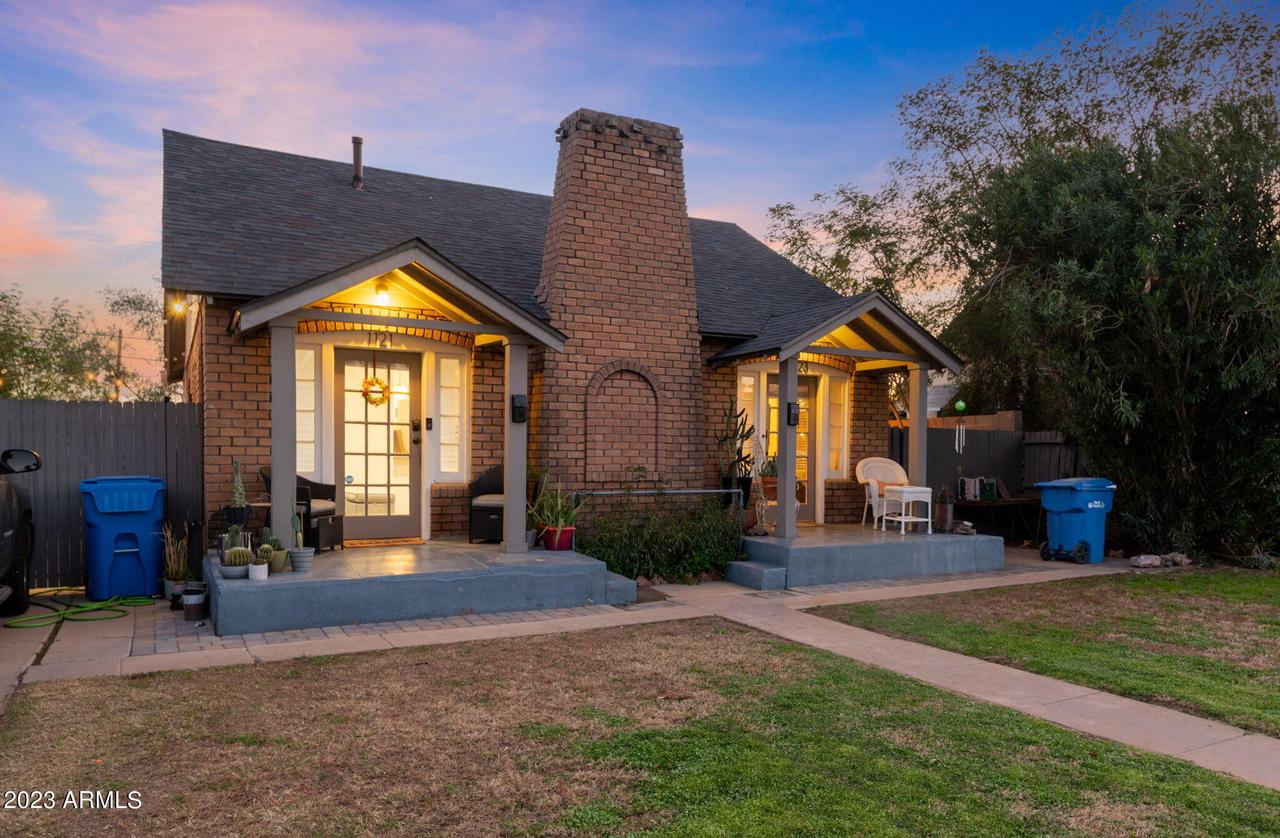 1121 W Portland St., Phoenix, AZ 85007