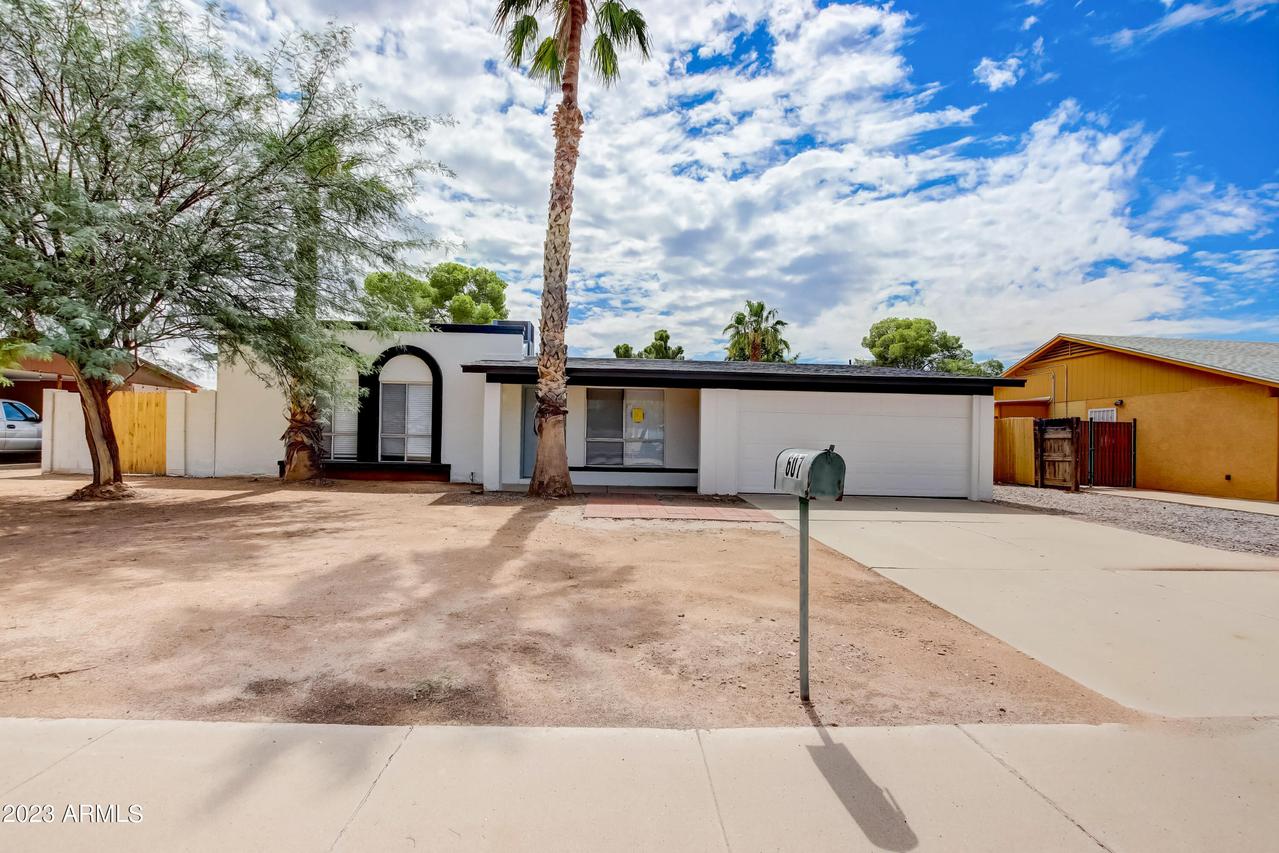 607 E Racine Pl., Casa Grande, AZ 85122