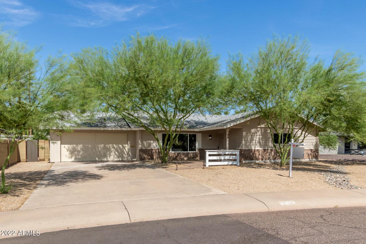6810 N 16th Dr., Phoenix, AZ 85015