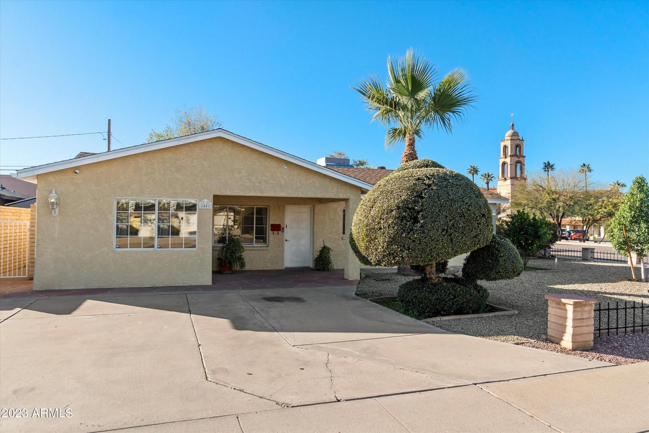 2401 E Meadowbrook Ave., Phoenix, AZ 85016