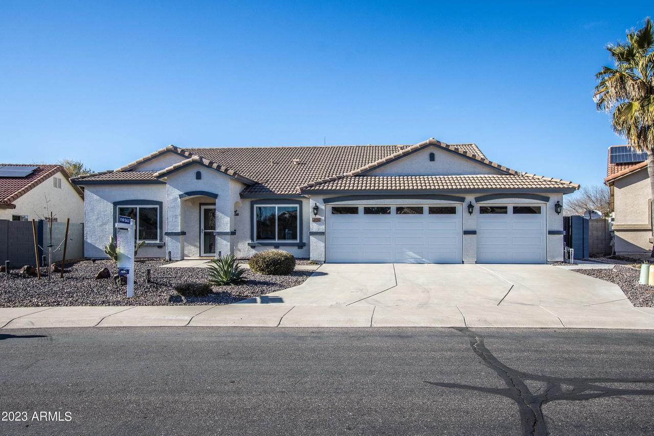 4024 E Somerset Way, San Tan Valley, AZ 85140