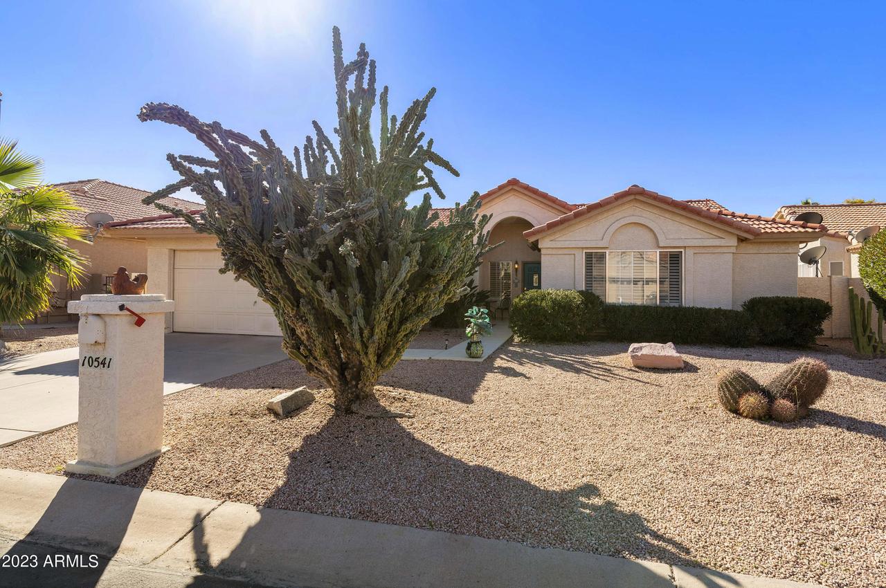 10541 E Halley Dr., Sun Lakes, AZ 85248
