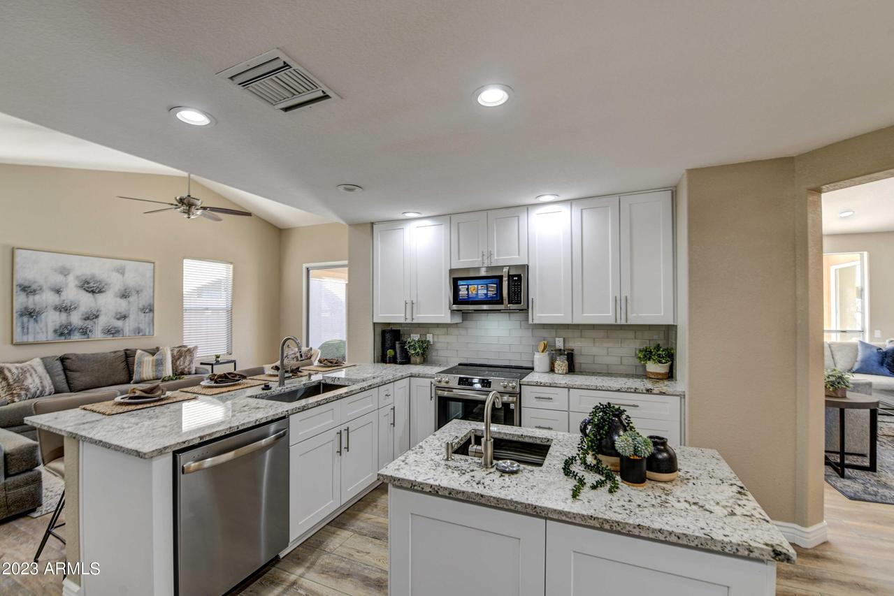 24640 S Augusta Ct., Sun Lakes, AZ 85248