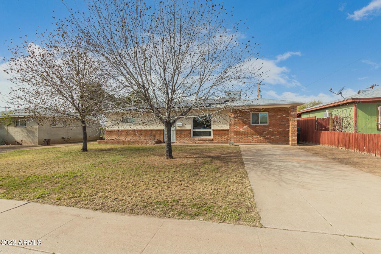 8132 N 28th Dr., Phoenix, AZ 85051