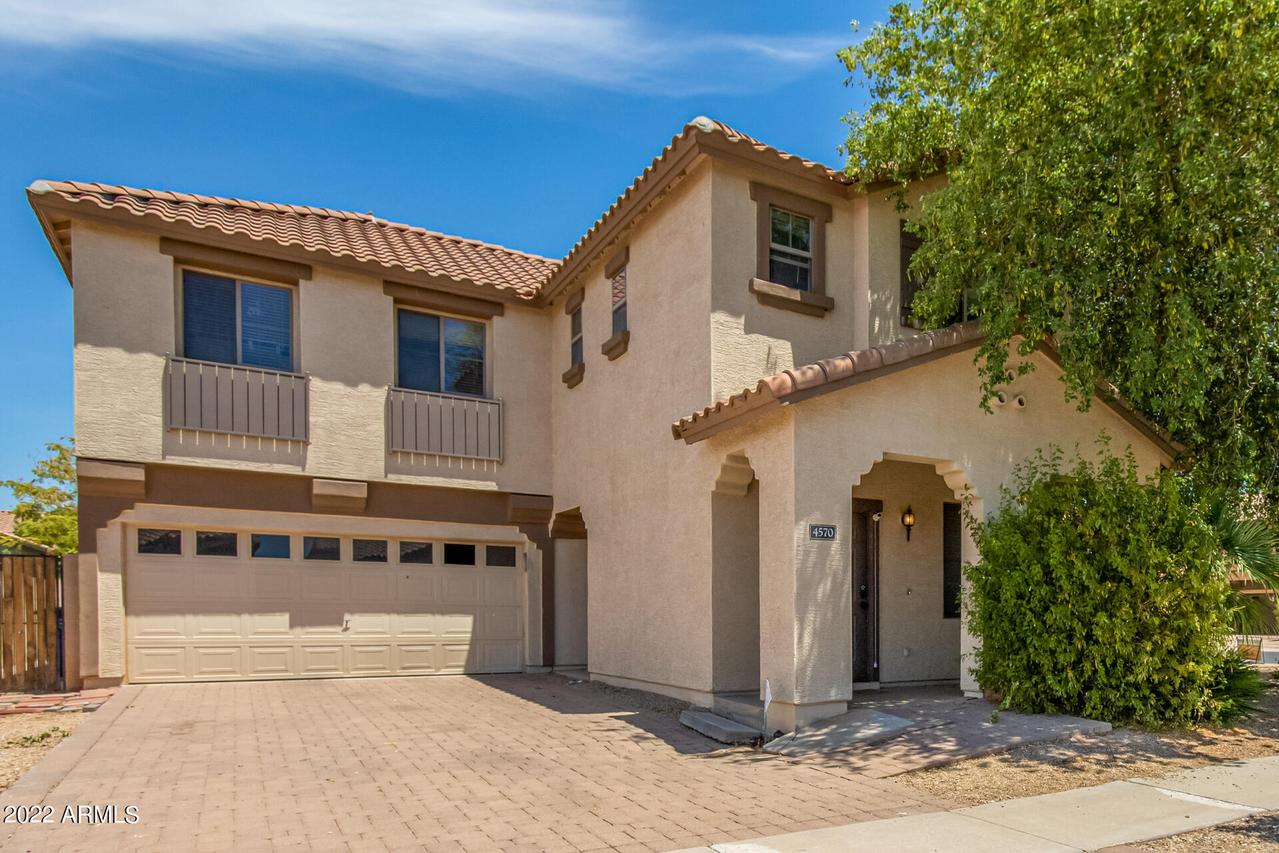 4570 E Loma Vista St., Gilbert, AZ 85295