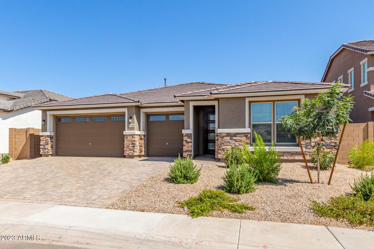 7526 W Jones Ave., Phoenix, AZ 85043