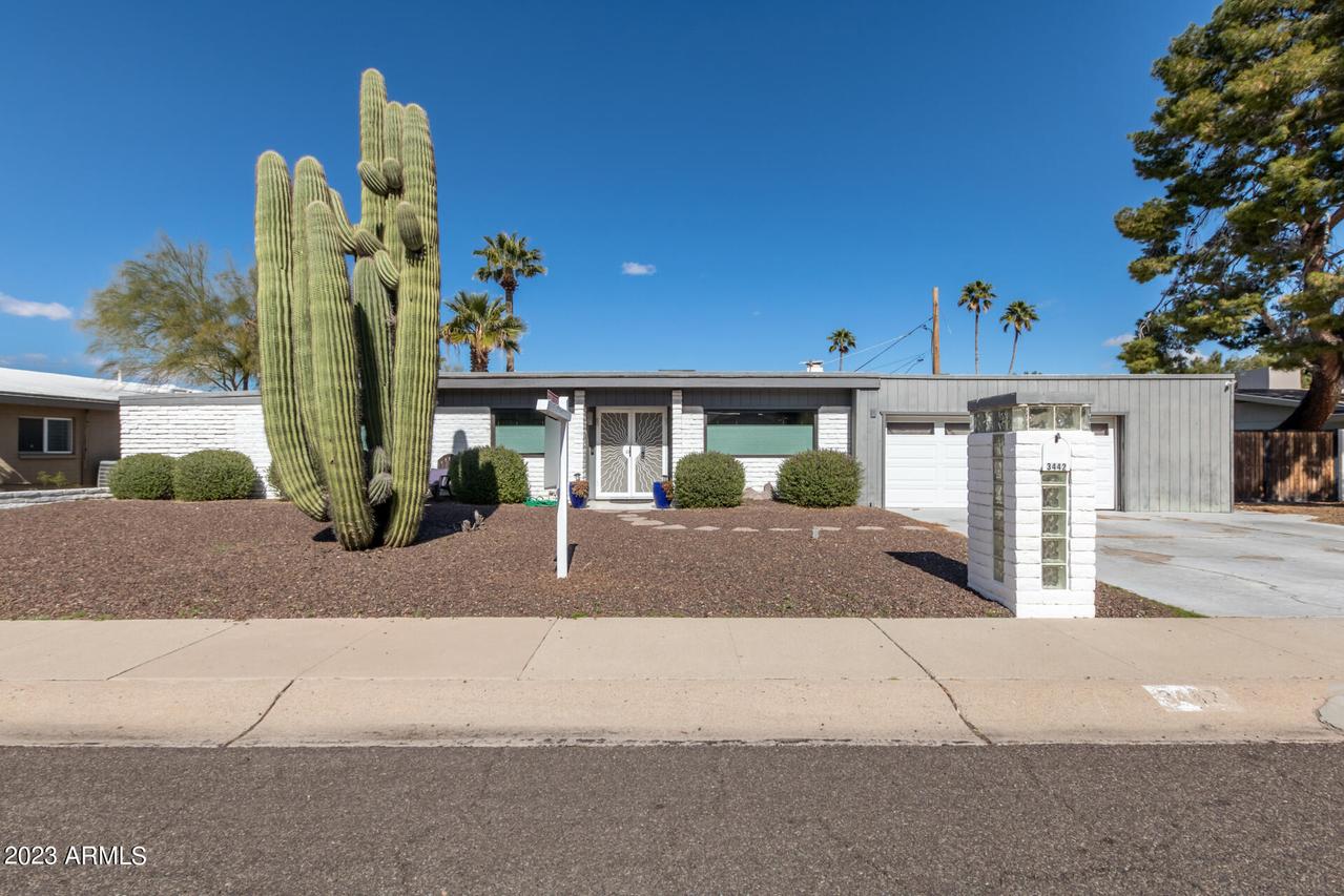 3442 E Hatcher Rd., Phoenix, AZ 85028
