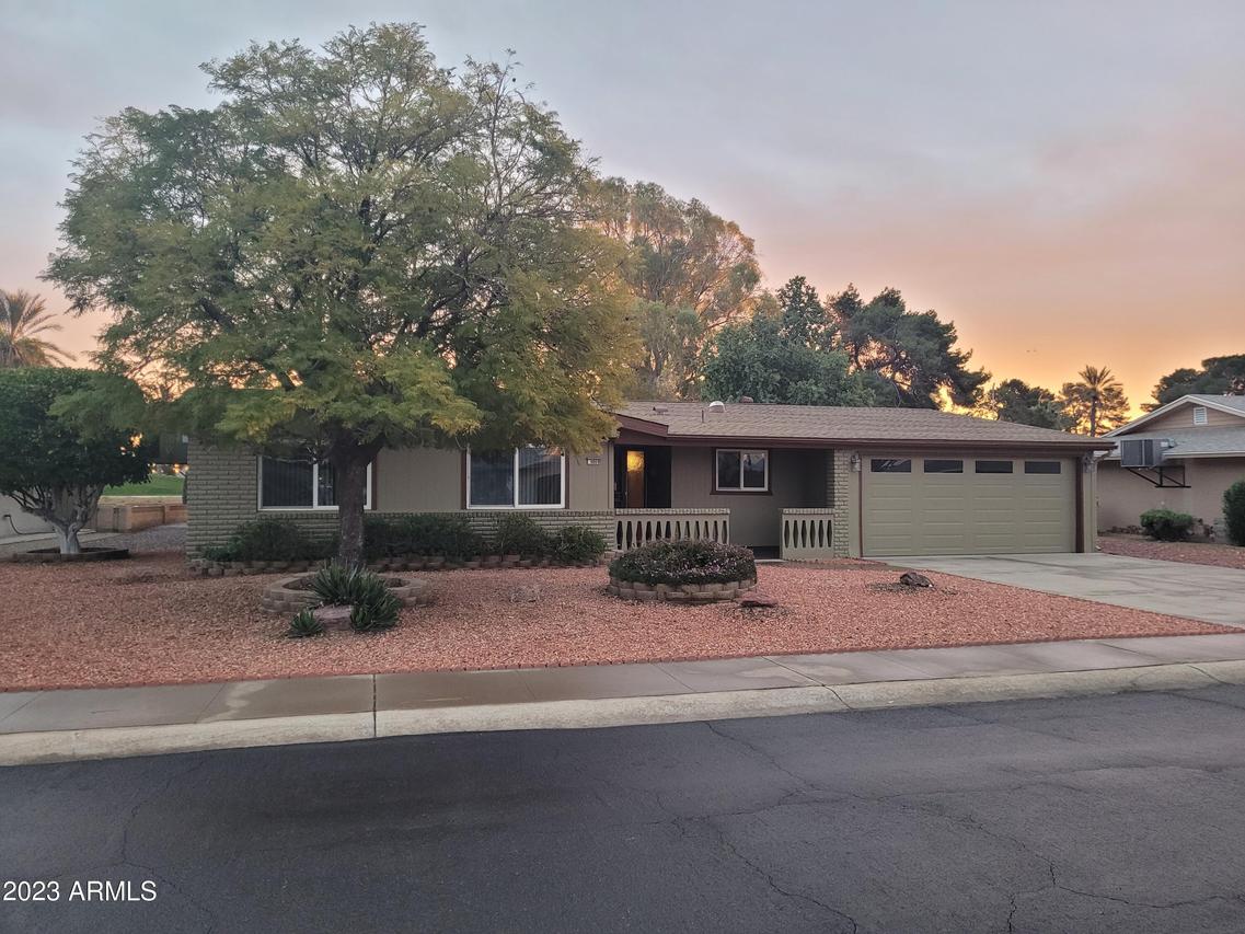 9869 N 110th Ave., Sun City, AZ 85351