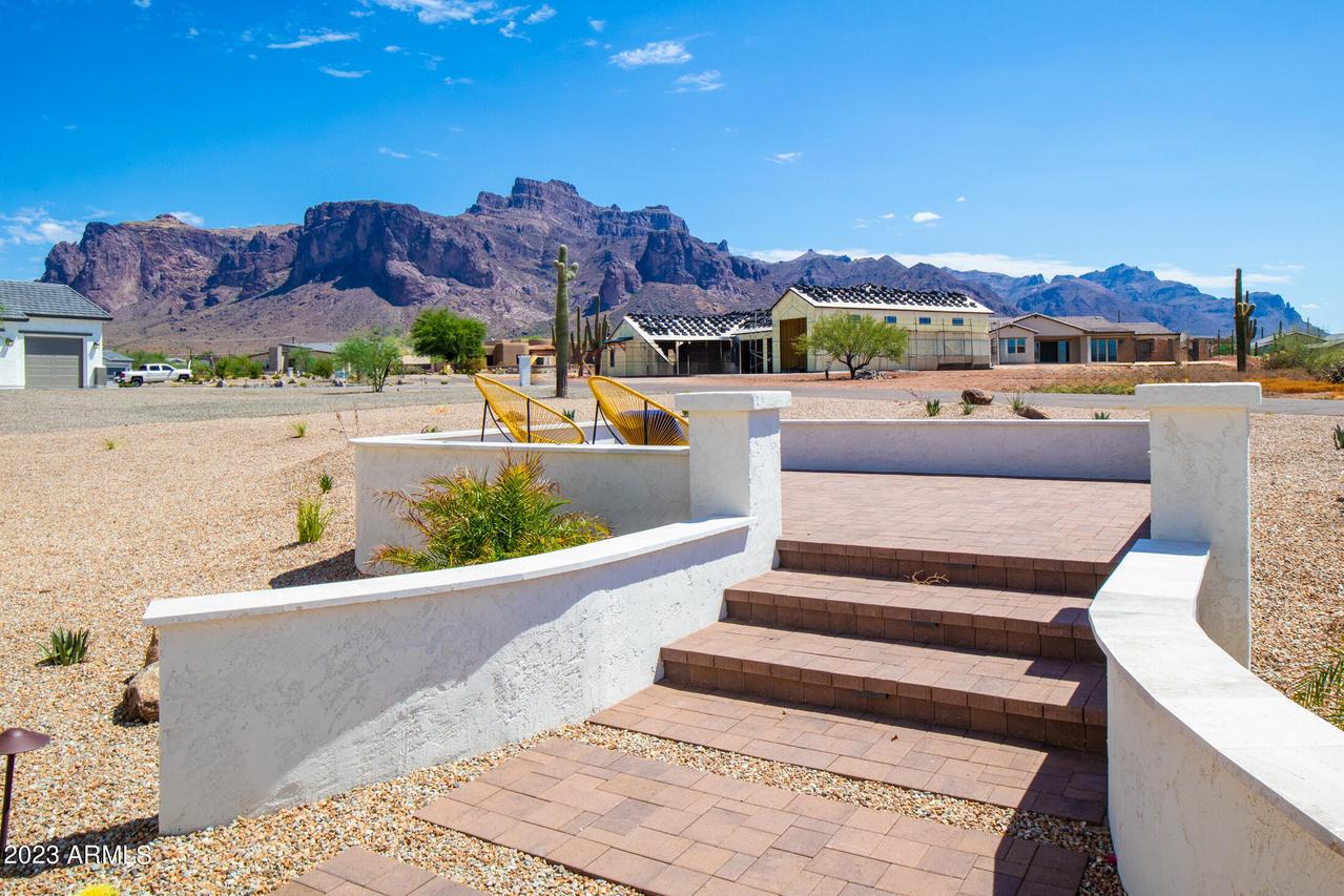 642 N Sun Rd., Apache Junction, AZ 85119