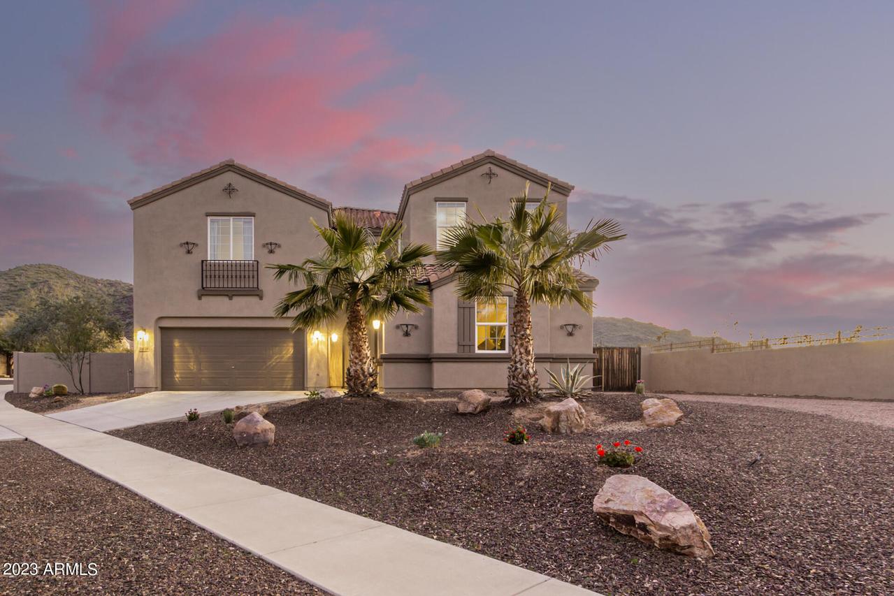 8824 S 18th Way #lot 10, Phoenix, AZ 85042