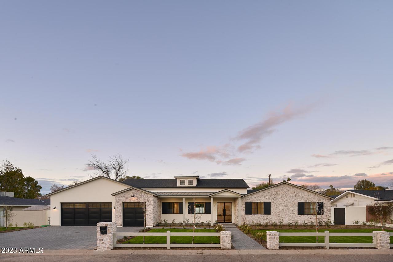 3712 E Highland Ave., Phoenix, AZ 85018