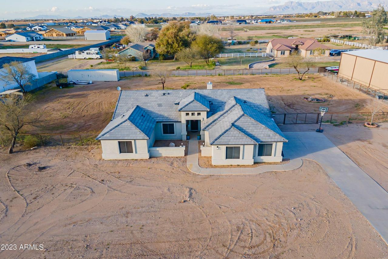 3912 E Triple Crown Dr., San Tan Valley, AZ 85140