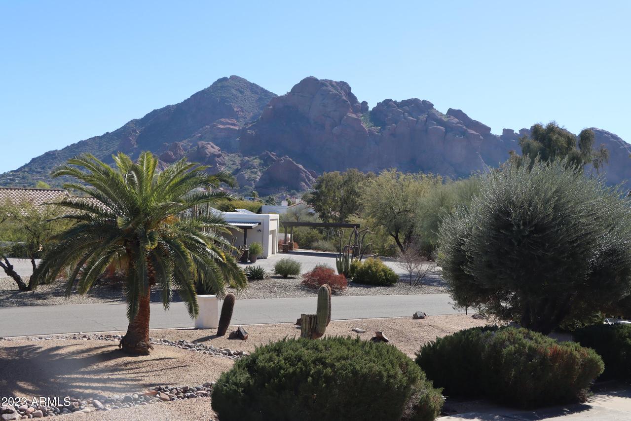 4534 E Pebble Ridge Rd., Paradise Valley, AZ 85253