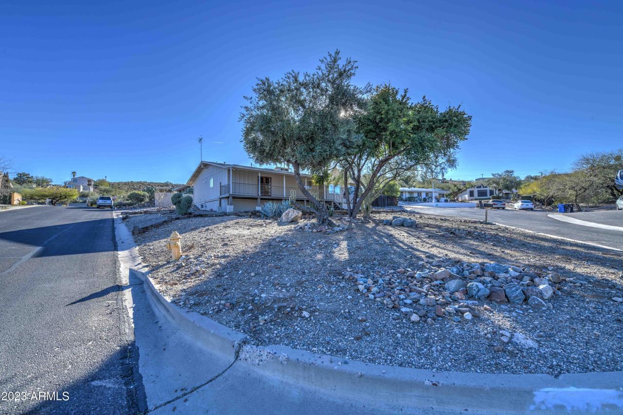 13422 N 18th St., Phoenix, AZ 85022