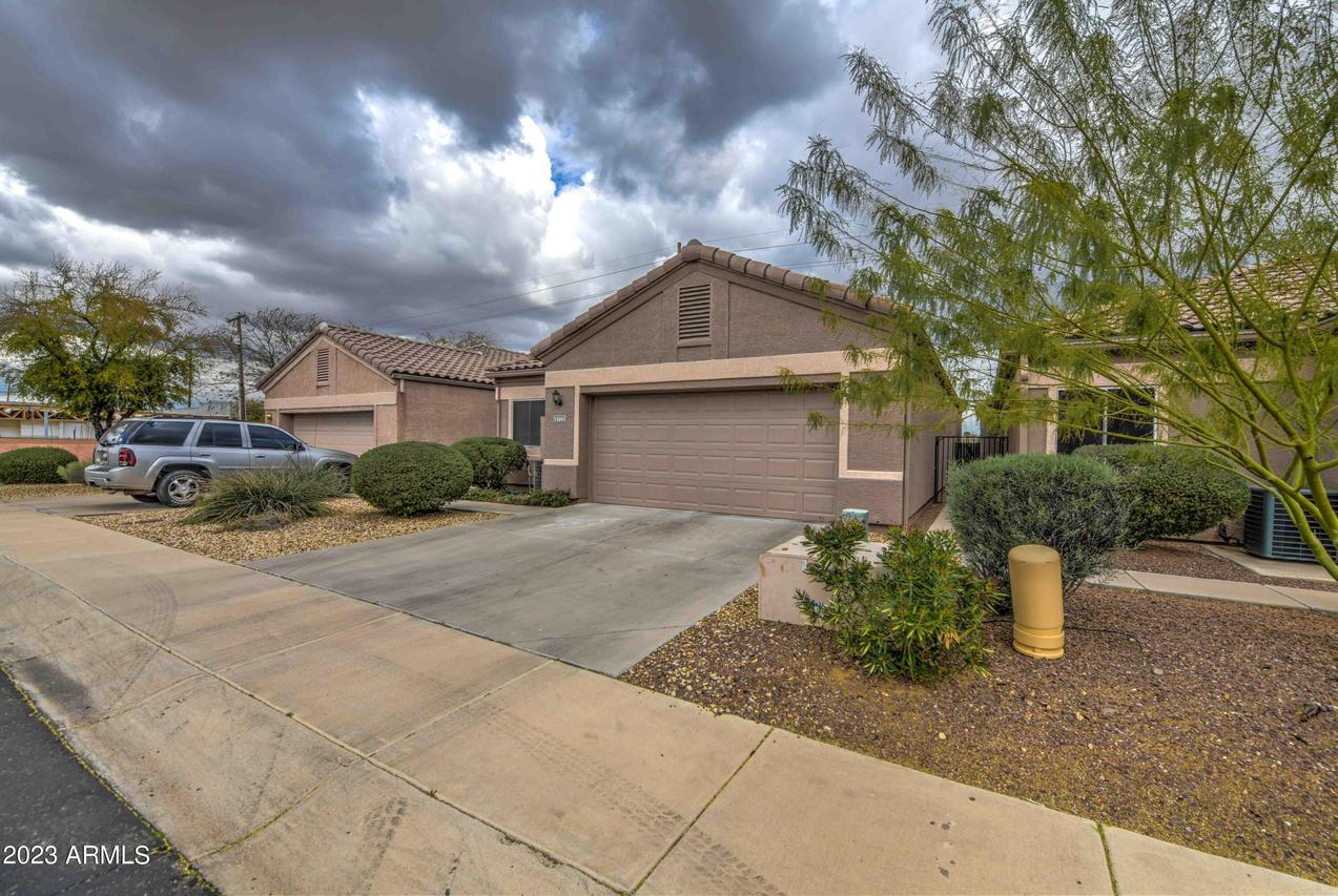 13241 N 31st Way, Phoenix, AZ 85032