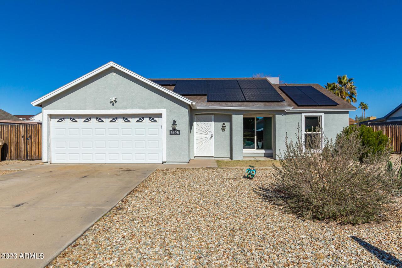 8608 W Columbine Dr., Peoria, AZ 85381
