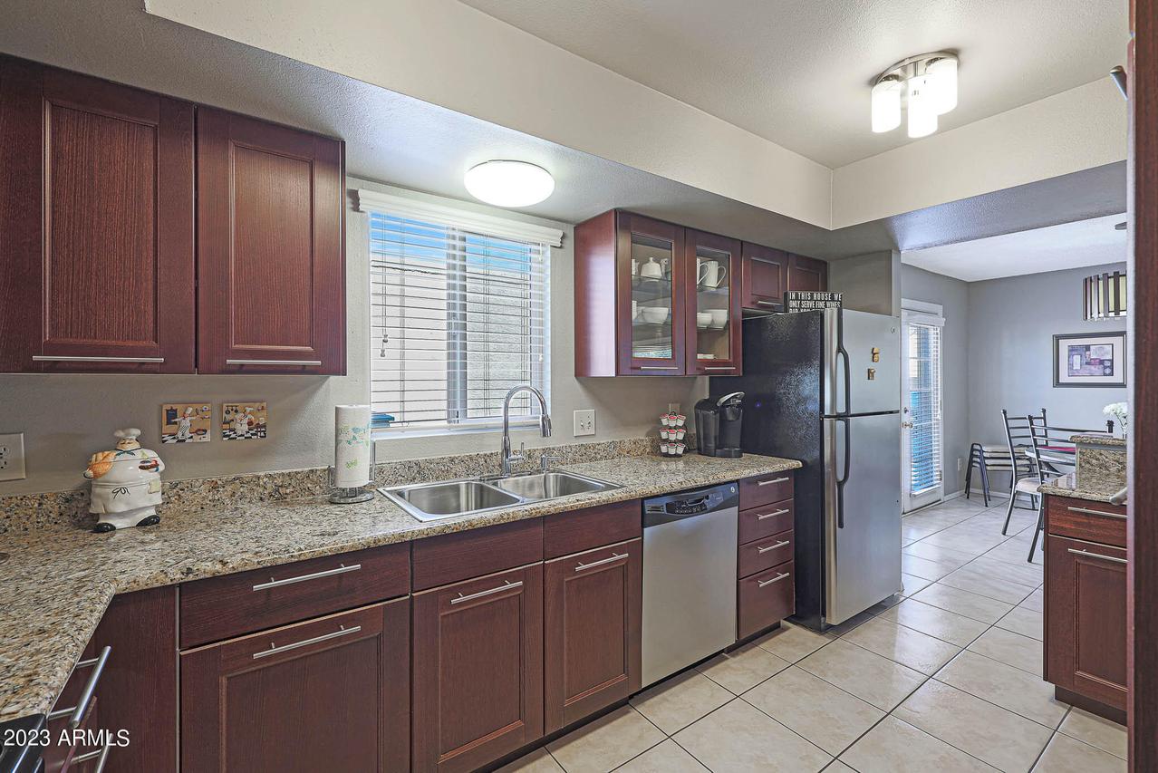 26437 S Snead Dr., Sun Lakes, AZ 85248