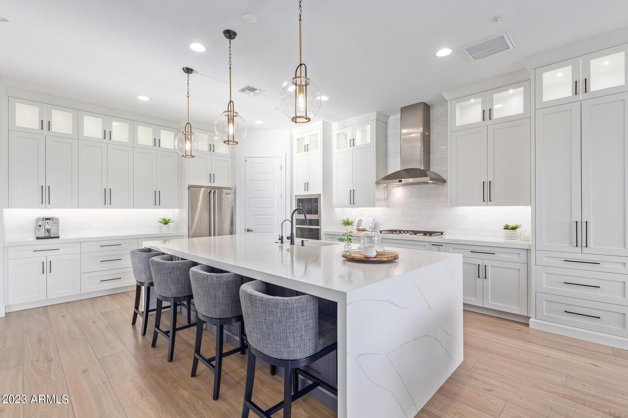 9403 W Park View Ln., Peoria, AZ 85383