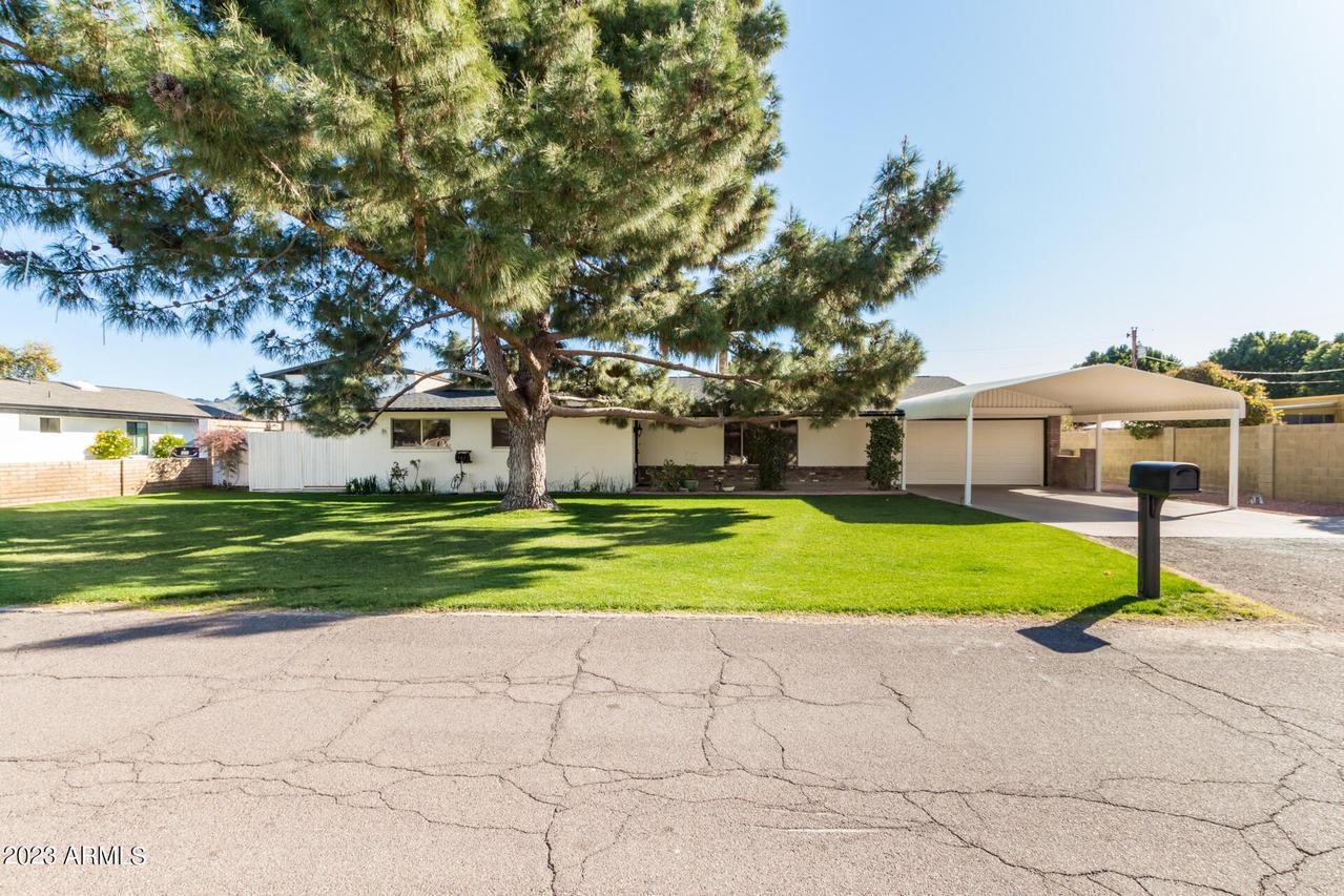 8135 N 5th St., Phoenix, AZ 85020