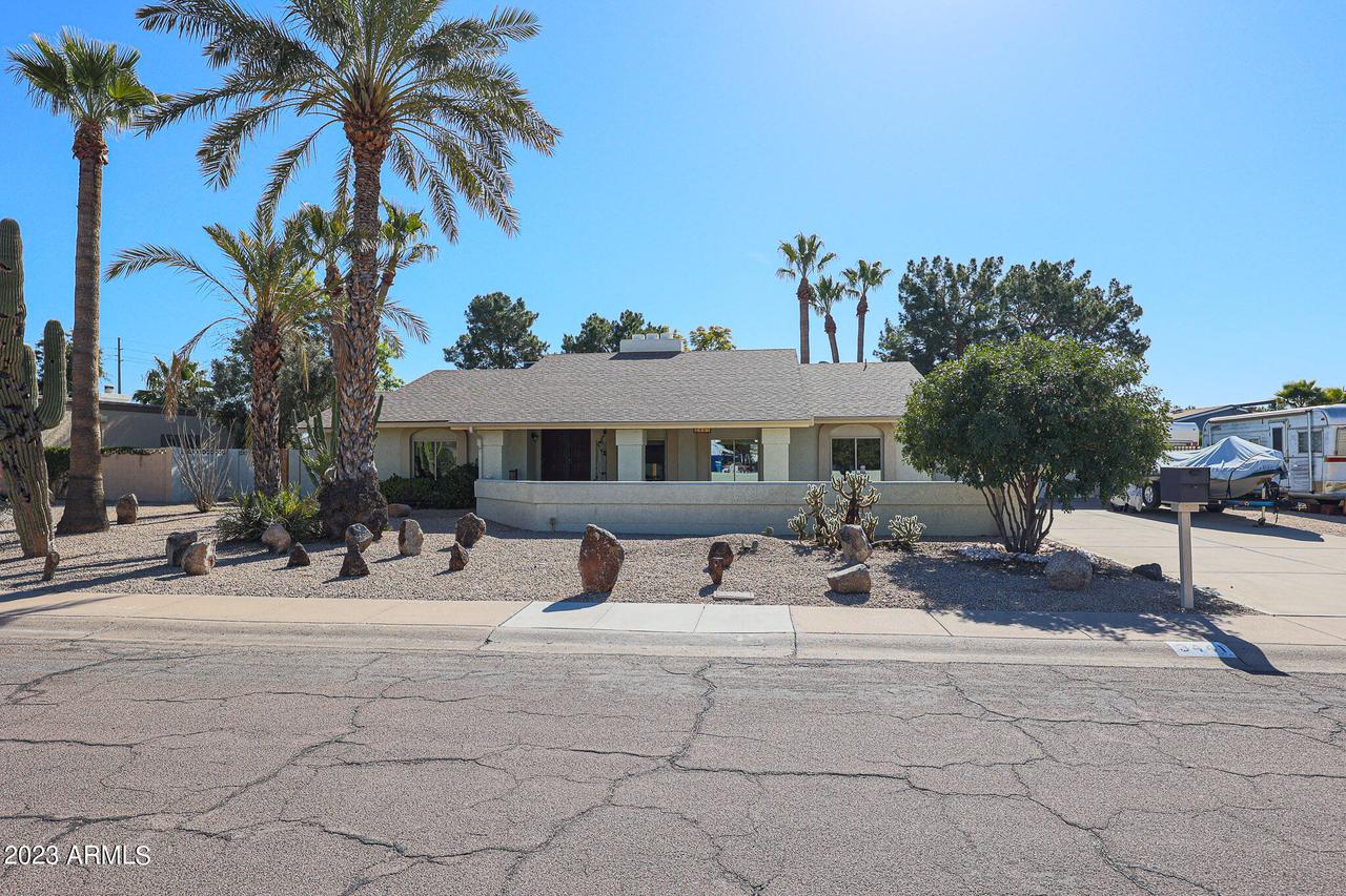 3441 E Tierra Buena Ln., Phoenix, AZ 85032