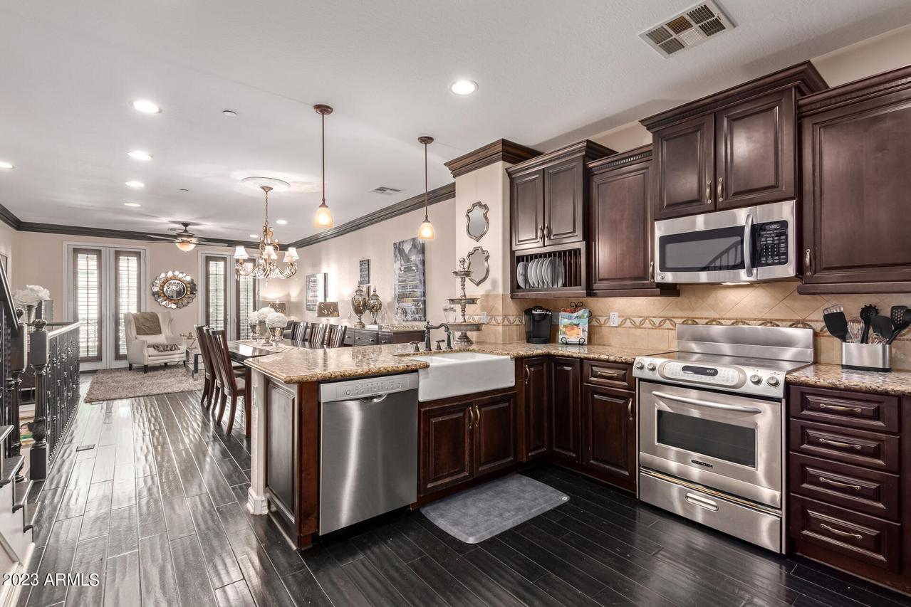 2462 E Roma Ave., Phoenix, AZ 85016