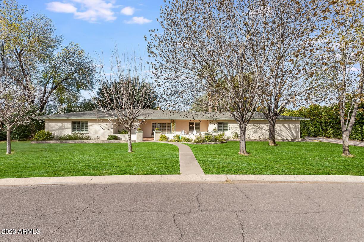 6828 N 2nd St., Phoenix, AZ 85012